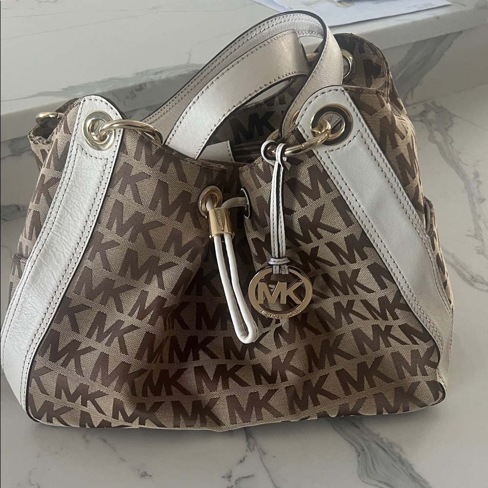 Michael Kors Tan and White Shoulder Bag